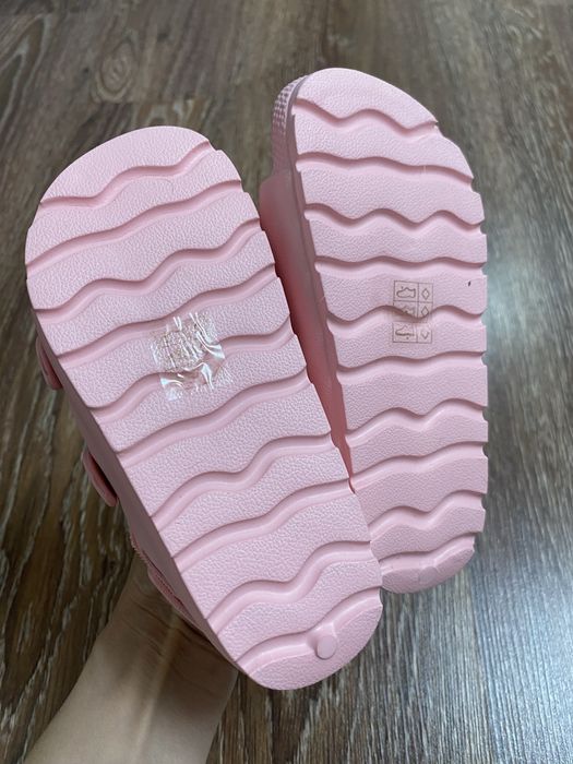 Босоніжки для дівчинки