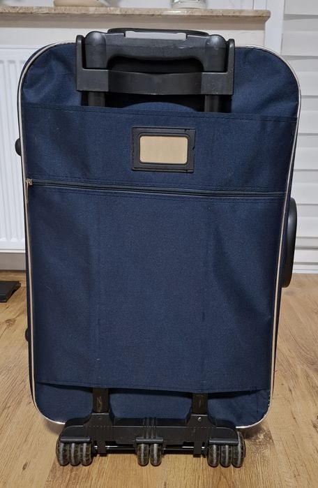 Walizka podróżna na kółkach – granatowa, lekka, duża  60×40×20 cm