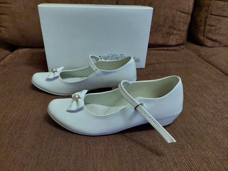Buty białe / komunia święta / czółenka / baleriny /rozm. 35 SUPER STAN