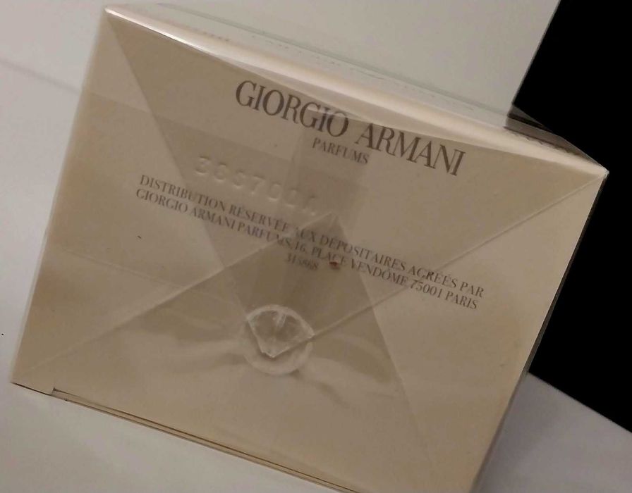 Парфумована вода Armani Because It's You