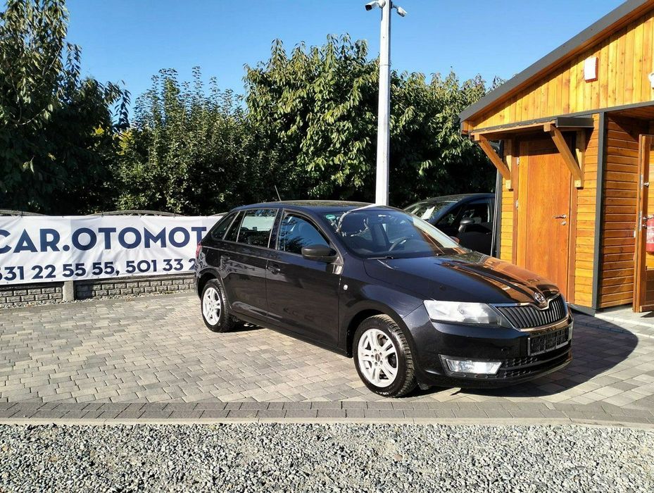 Skoda RAPID 1.2 Benzyna Zajerestrowany Serwisowana Oryginalny Przebieg