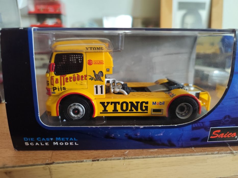 Camião Racing  Mercedes escala 1.43