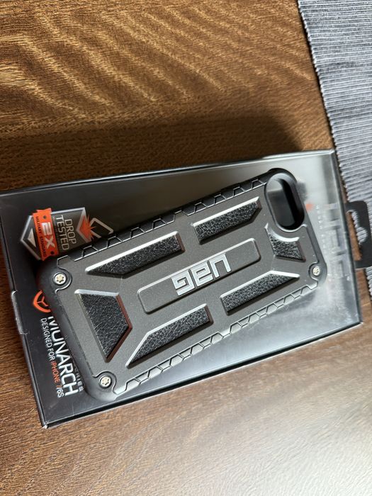 Etui UAG Monarch, iphone 6, 6s, 7, SE.