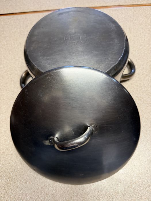 Tachos varios em inox em excekente estado