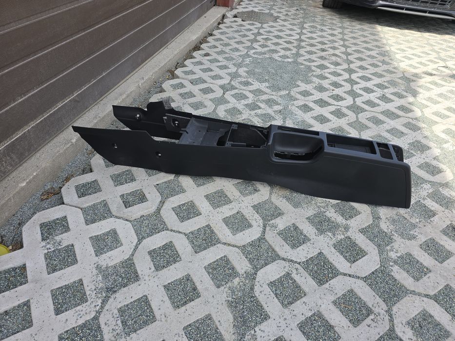 Tunel środkowy audi a3 8p 2010r