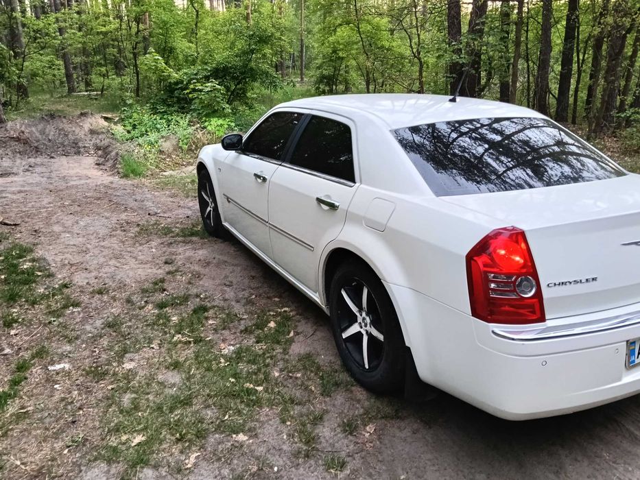Chrysler 300C 2008 2.7