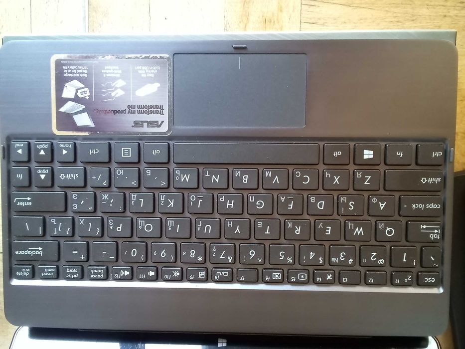 Планшет Asus TF600T + клавіатура