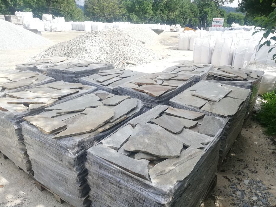 Kamień naturalny elewacyjny twardy gnejs łupek nieregularny z dostawą