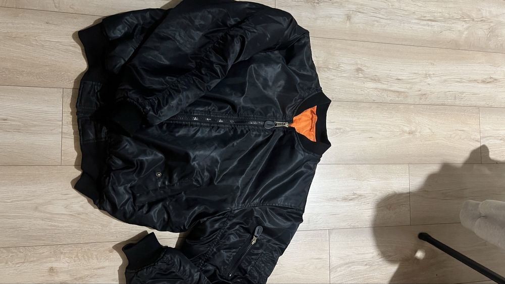 Чорний бомбер МА-1 Mil-Tec дутий