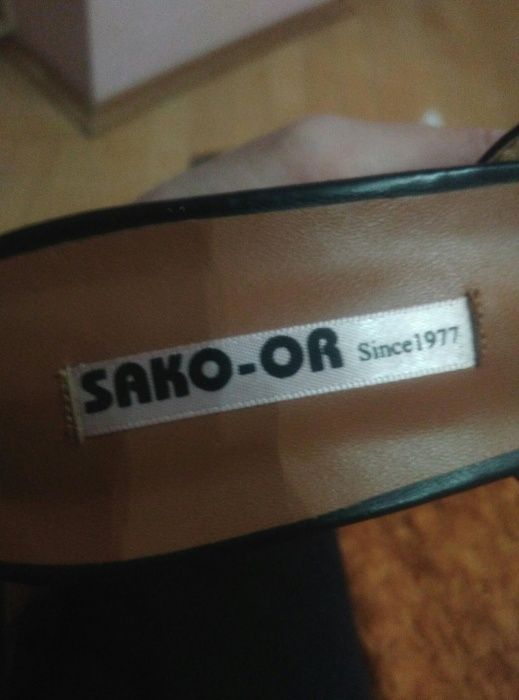 Босоножки шлепки черные кожаные на платформе 39-40 с мехом пони