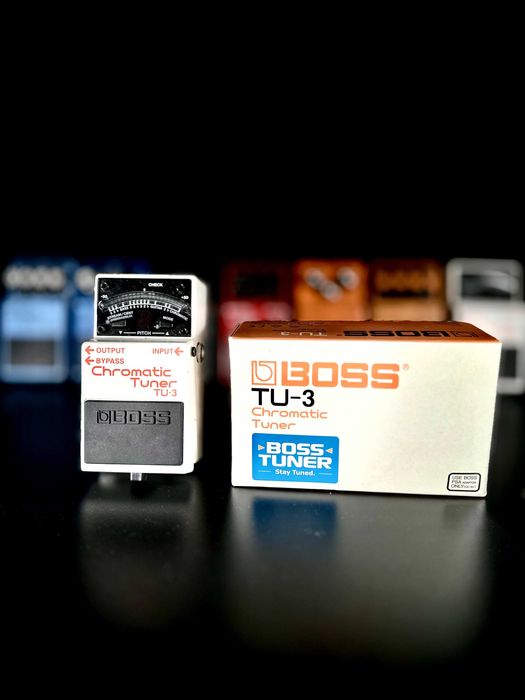 BOSS TU-3 – tuner chromatyczny do gitary | pudełko