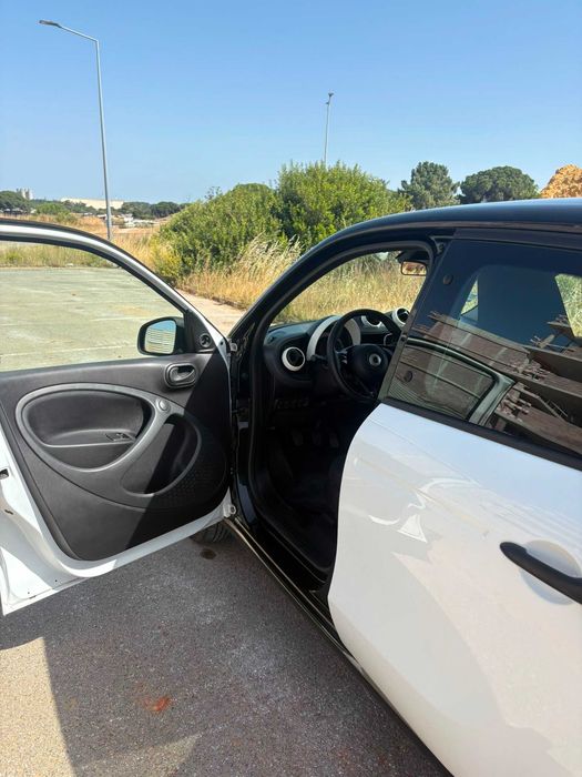 Smart ForFour 2015 Económico e Bem Estimado