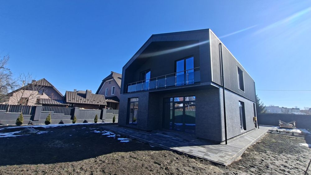 Продаж будинок. Площа 180м², 7сот. Комунікації. Розтермінування. єОселя