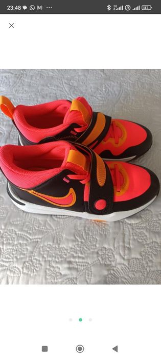 Кросівки nike оригінальні  розмір 40 25 см встілка