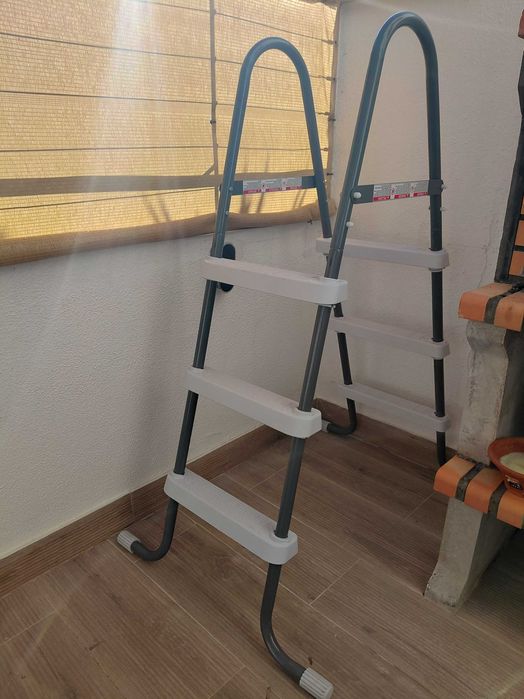 Escada para piscina