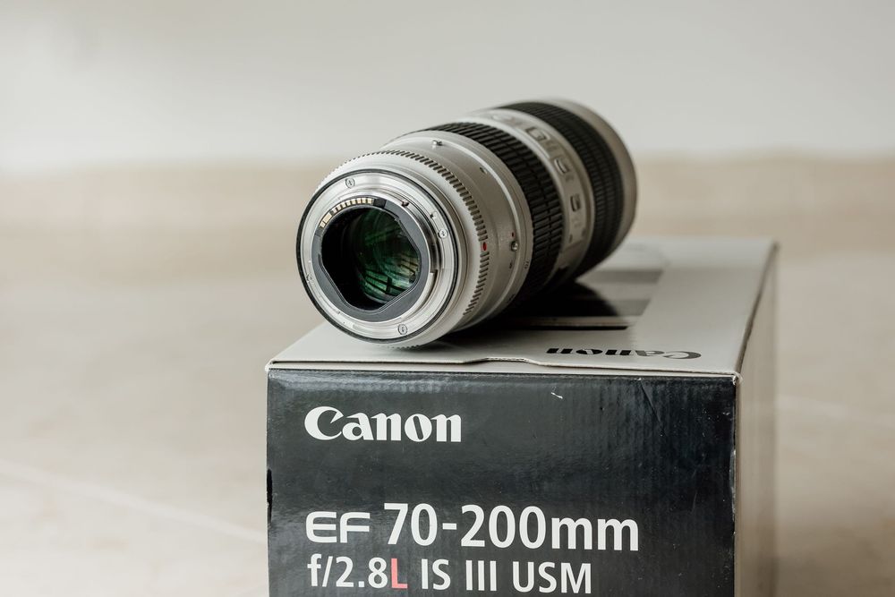 Canon EF 70-200mm f/2.8L IS III USM — como nova