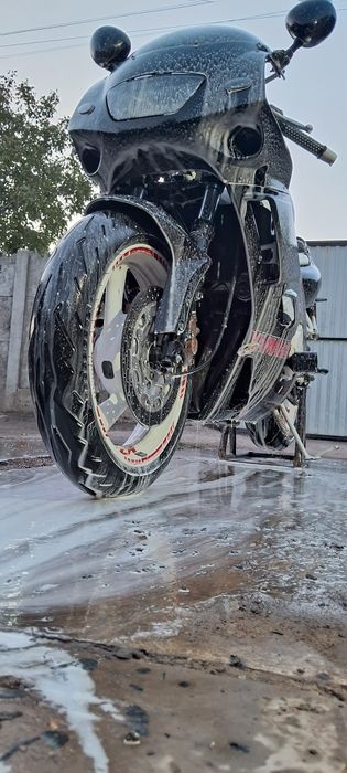 Продам Yamaha FZR 600