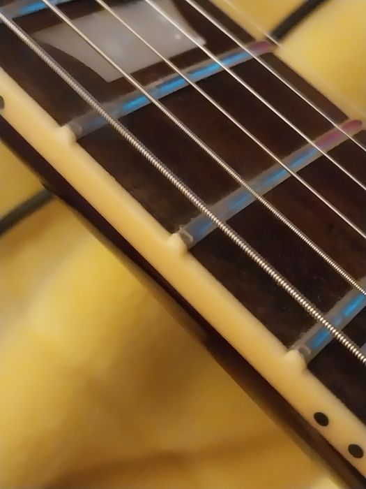 Guitarra Les Paul completamente upgraded