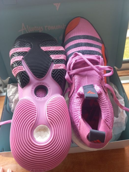 Sapatilhas  basquetebol  adidas novas