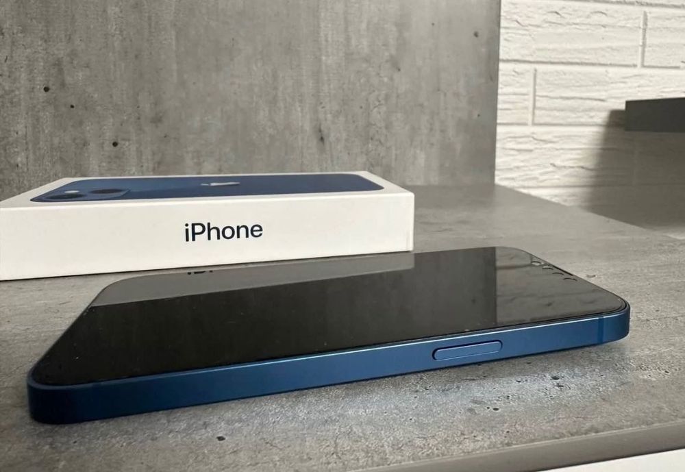 Продам iPhone 13 128 neverlock