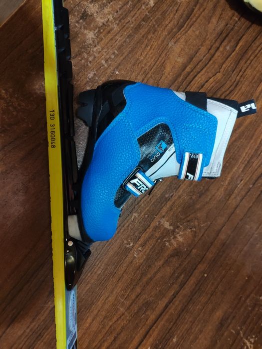 Ботинки лыжные беговые детские.