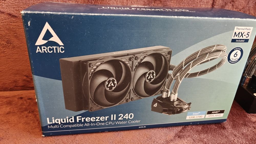 Arctic Liquid Freezer II 240  chłodzenie wodne