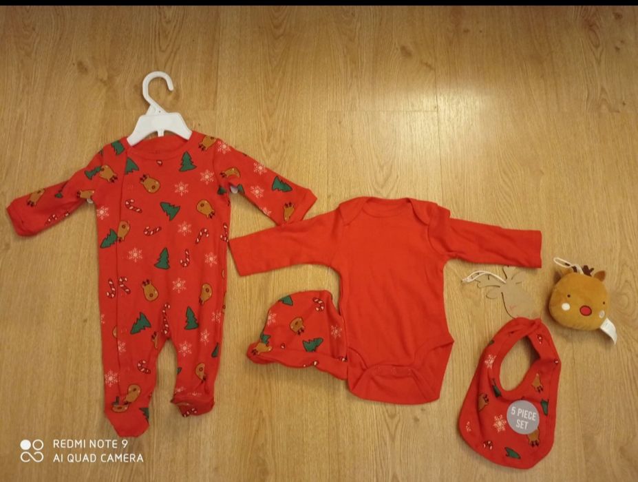 Ubranie świateczne niemowlęce 62