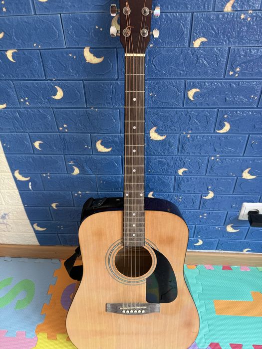 Guitarra Fender brilhante