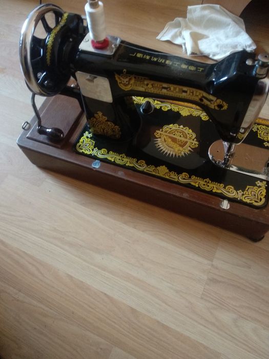 Продам швейную машинку в хорошем состоянии