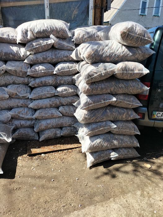 Кора соснова  для декора клумб