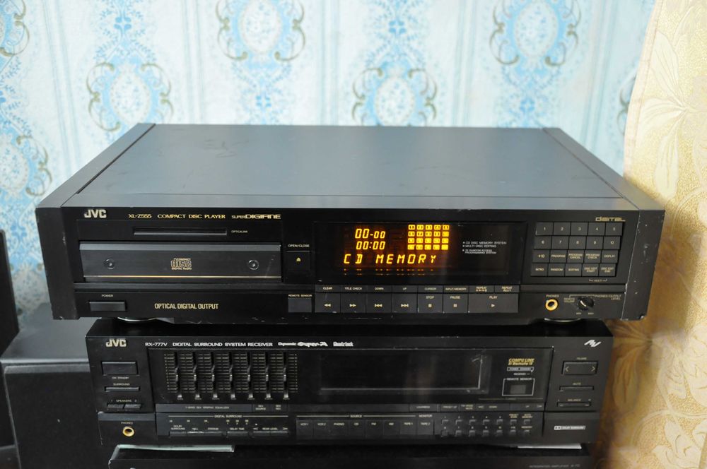 cd програвач JVC XL-Z555