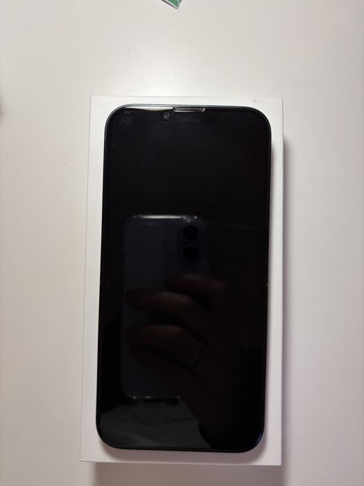 iPhone 14 de 256GB - Semi novo