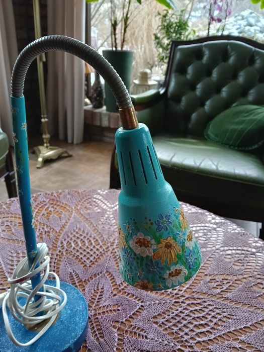 Lampka na biurko nocna