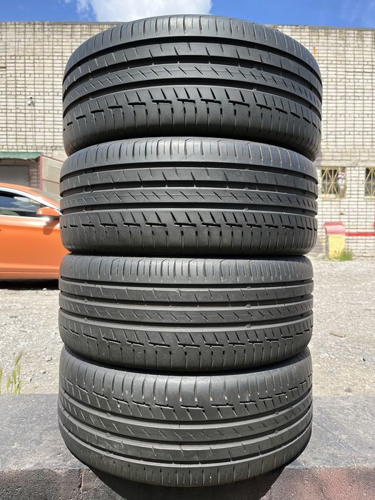 Шини 225/45 R17 Continental 4 літні гуми