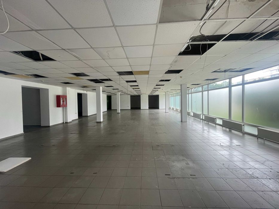 Приміщення по бул. Шевченка біля площі 700-річчя