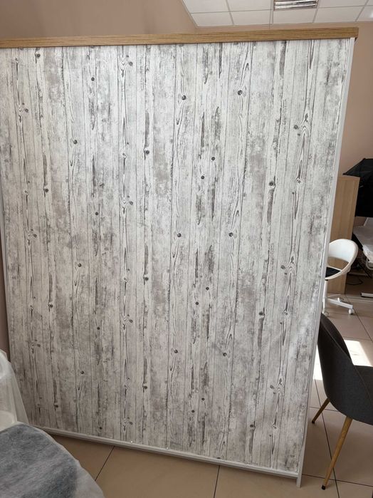 Szafa 3-drzwiowa z lustrem 210×160×60 cm – duża i pojemna