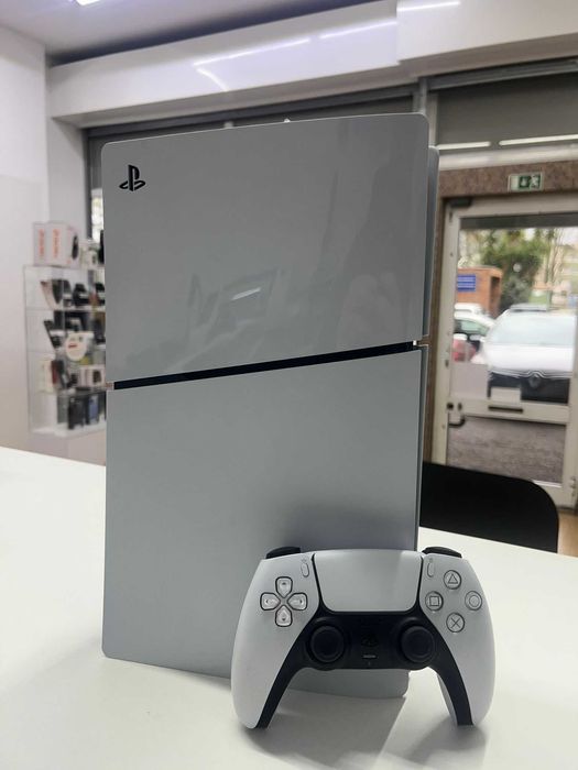 PS5 SLIM 825GB + COMANDO C/GARANTIA