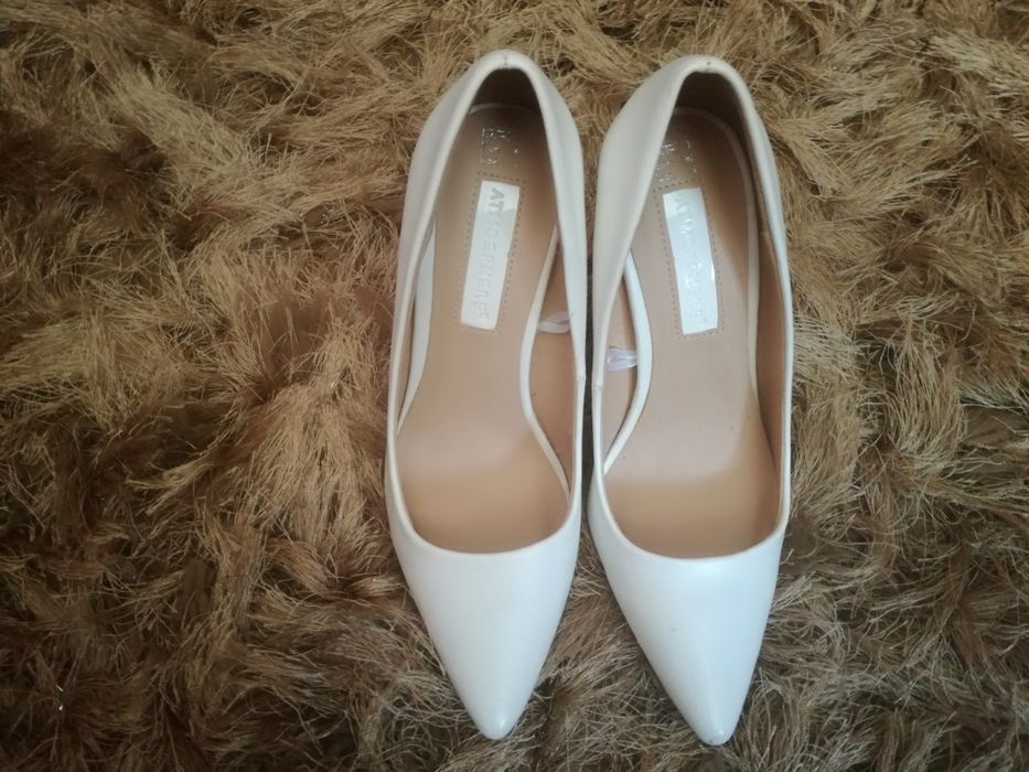 Śliczne nowe buty-białe nr.36