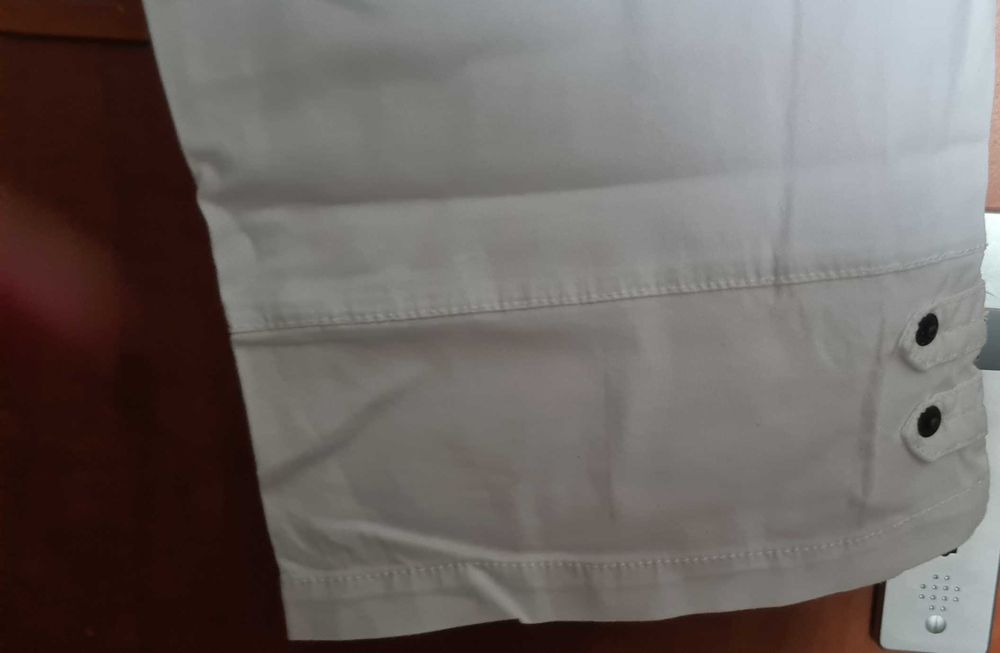 BoyseN's Białe krótkie spodenki 3/4 roz 48/50