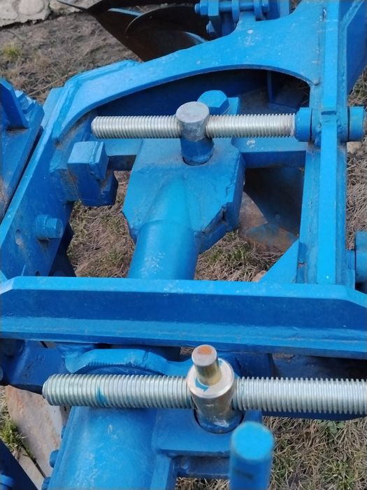 Плуг оборотний Рабеверк Rabe Werk 4 корпуси 3+1