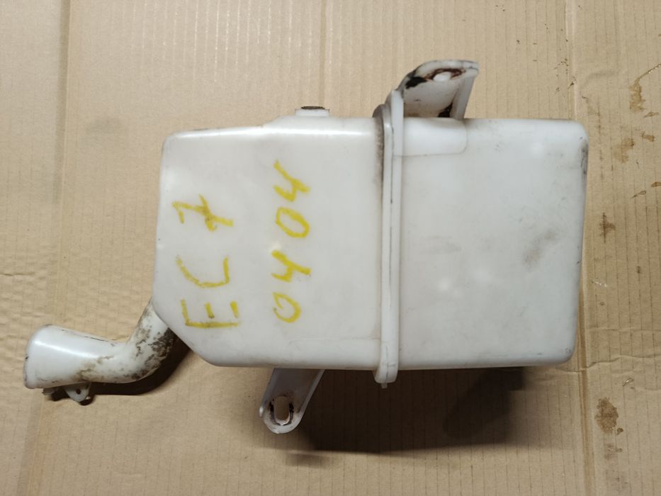 Бачок омывателя в оригинале