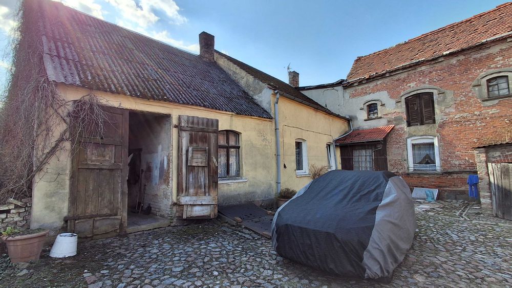 Dom na wsi do remontu na sprzedaż