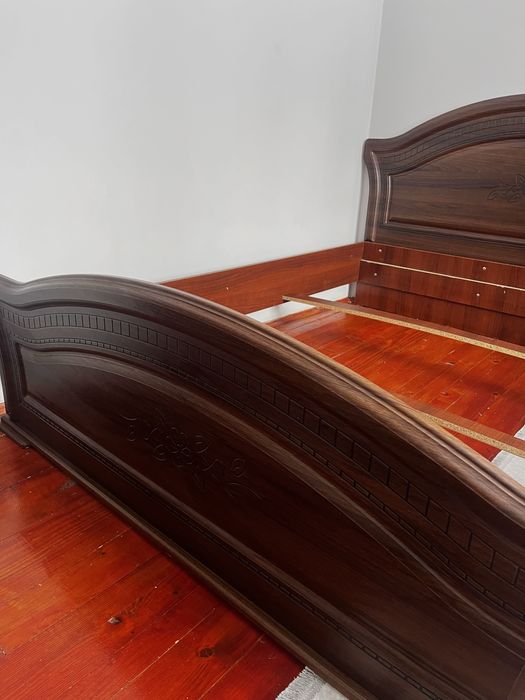 Ліжко деревяне двохспальне