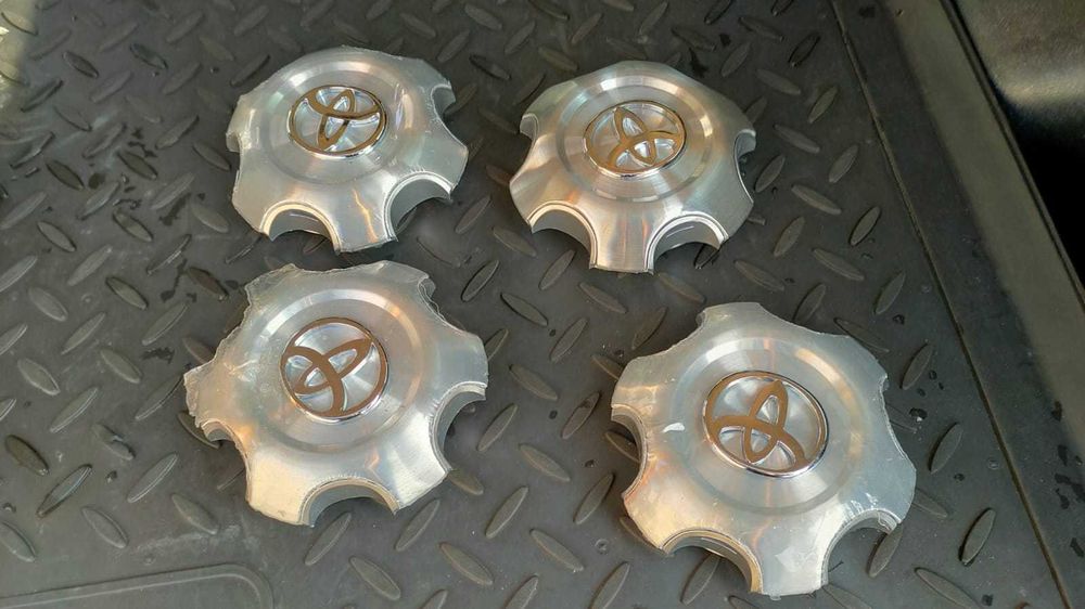 Колпачки заглушки на диски Toyota Prado 150  Новые