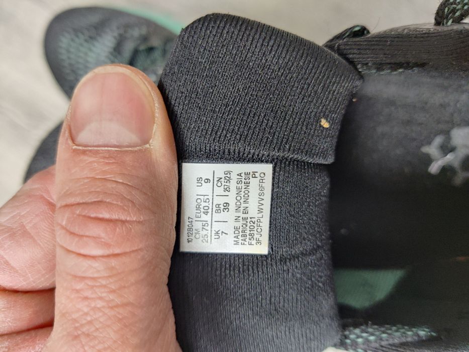 Кроссовки asics размер 40.5