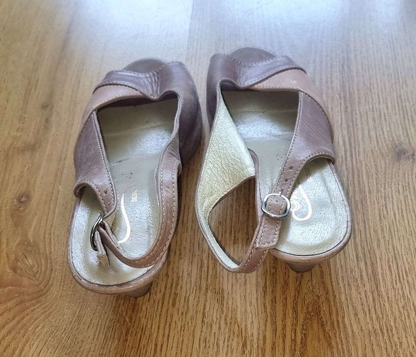 Sandały/czółenka na obcasie