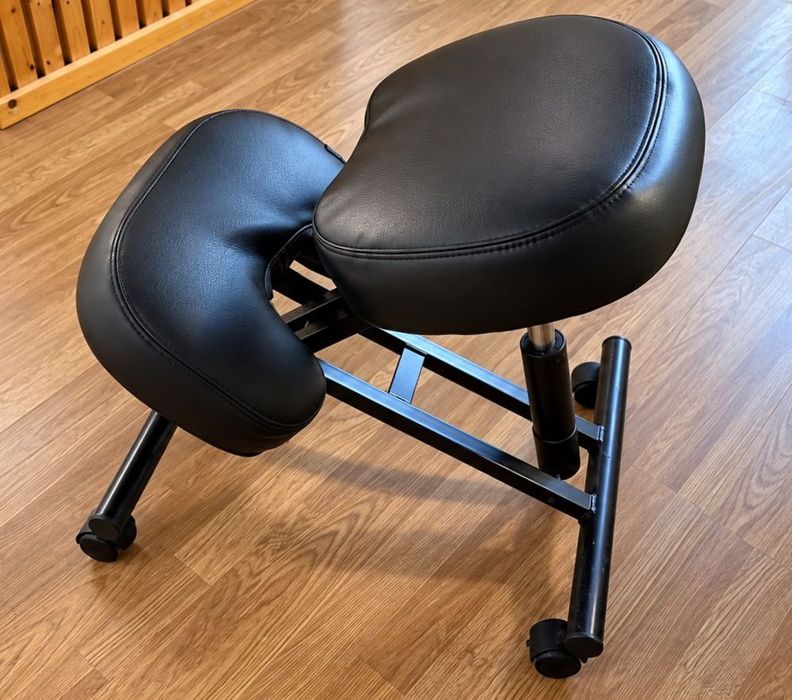 Banco Ergonómico de Joelhos Regulável – Como Novo