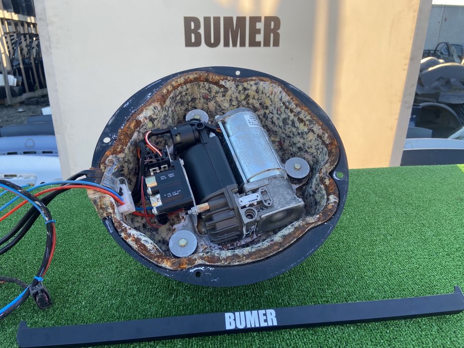 Пневмокомпрессор БМВ Е39 Е53 Пневмо Компрессор Компресор Germany Шрот