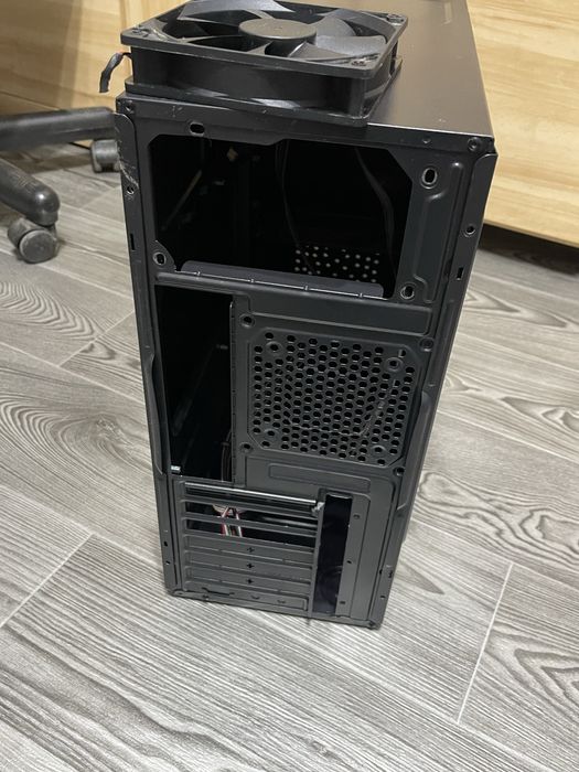 Корпус ПК GameMax хорошее состояние