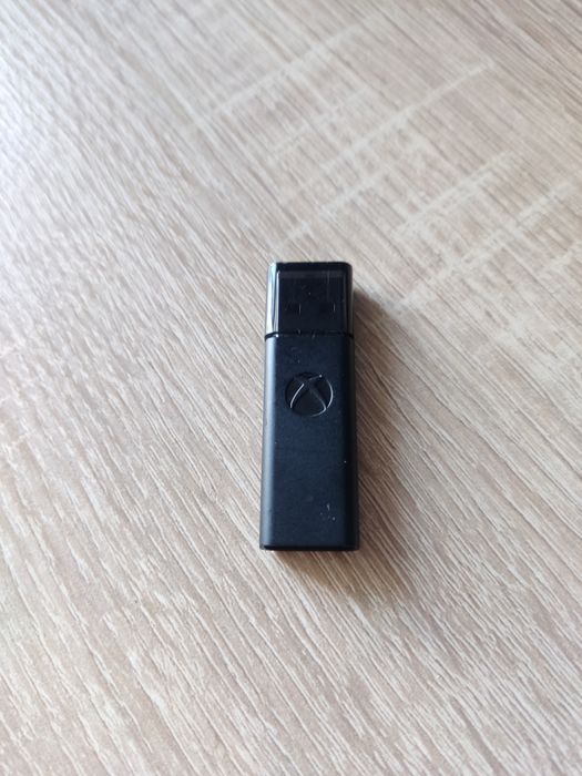 Продам Xbox Wireless Adapter для ПК